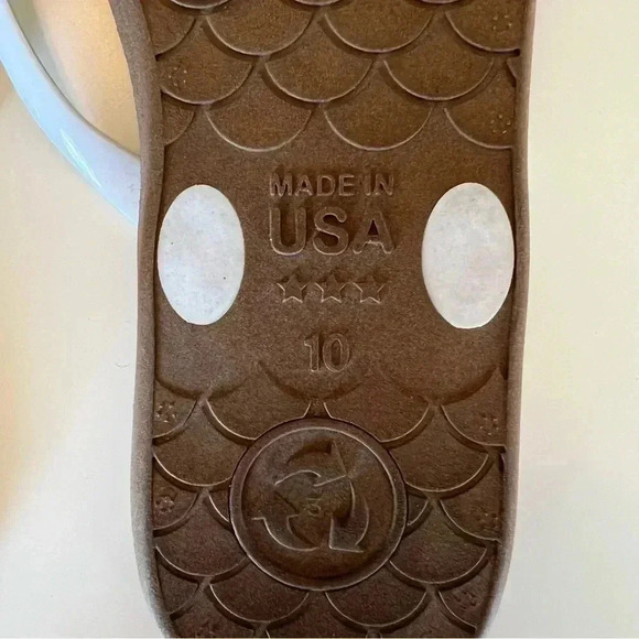 Okabashi White and Brown Thong Flip Flops Made in the USA - Picture 4 of 4